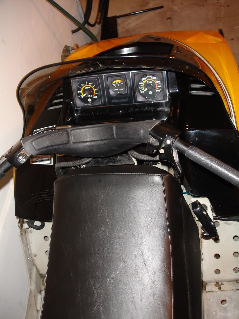 9500 restore begins....looks better after grease gone SkiDoo Snowmobiles Forum