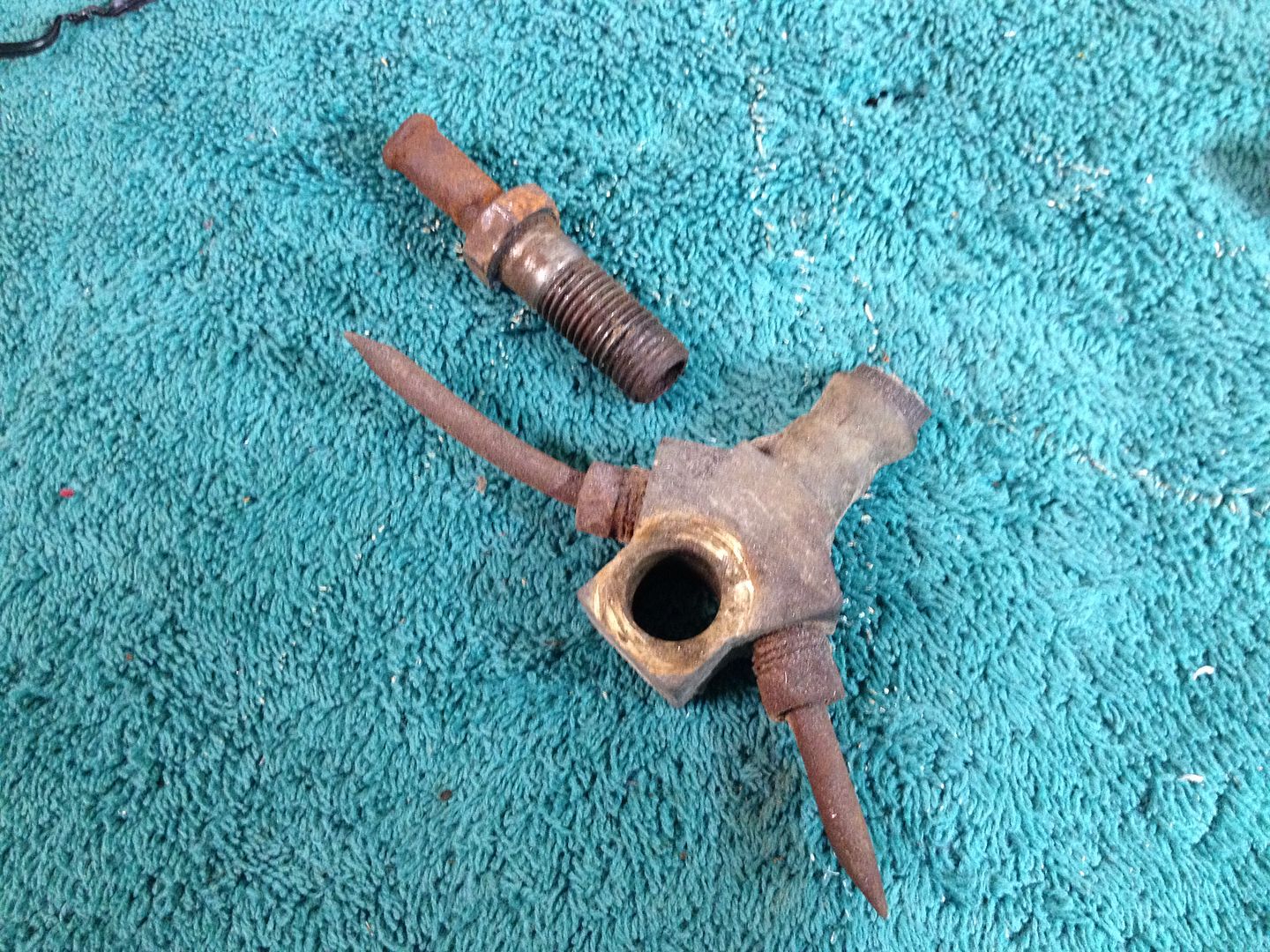 Need help finding a 9 inch part(breather tube fitting) Ford Truck