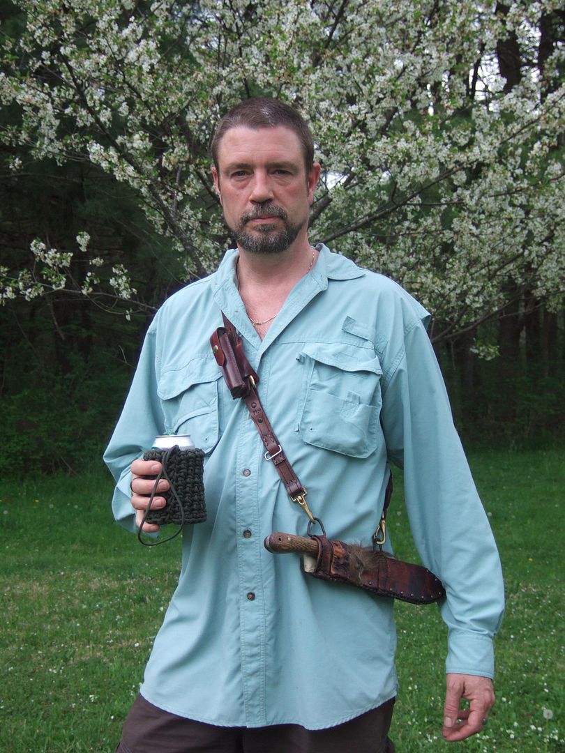 Bandoleer (baldric?) carry for large knives Bushcraft USA Forums
