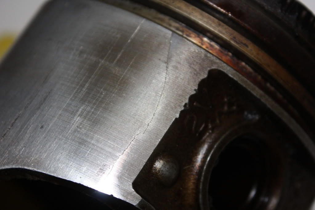 Piston failure 390 FE (photo's) The H.A.M.B.