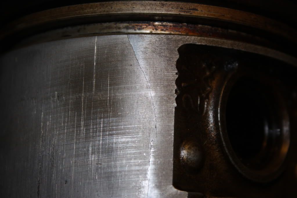 Piston failure 390 FE (photo's) The H.A.M.B.