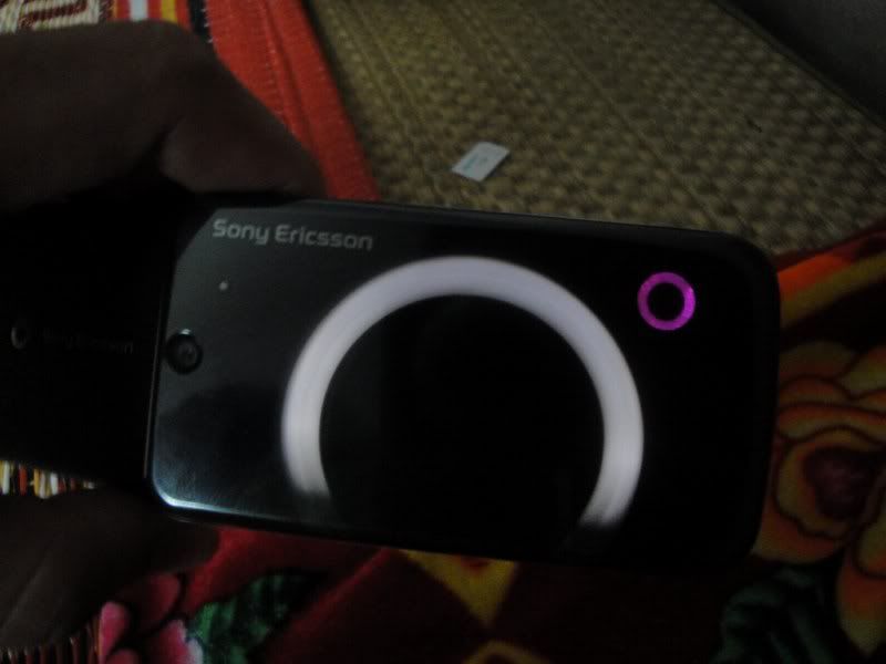 Bán gấp giá rẻ cho em gái Sony Ericsson T707 hàng cty- Nhiều ảnh thật