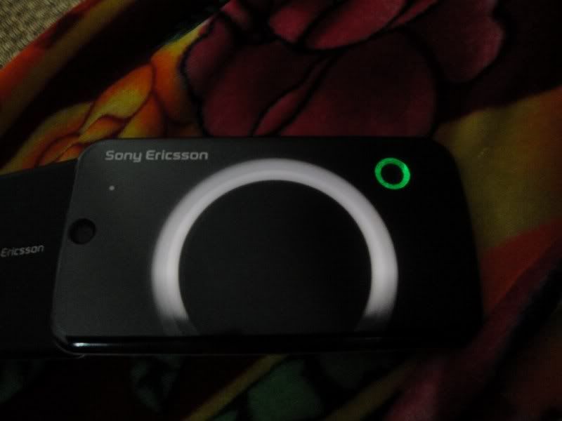 Bán gấp giá rẻ cho em gái Sony Ericsson T707 hàng cty- Nhiều ảnh thật