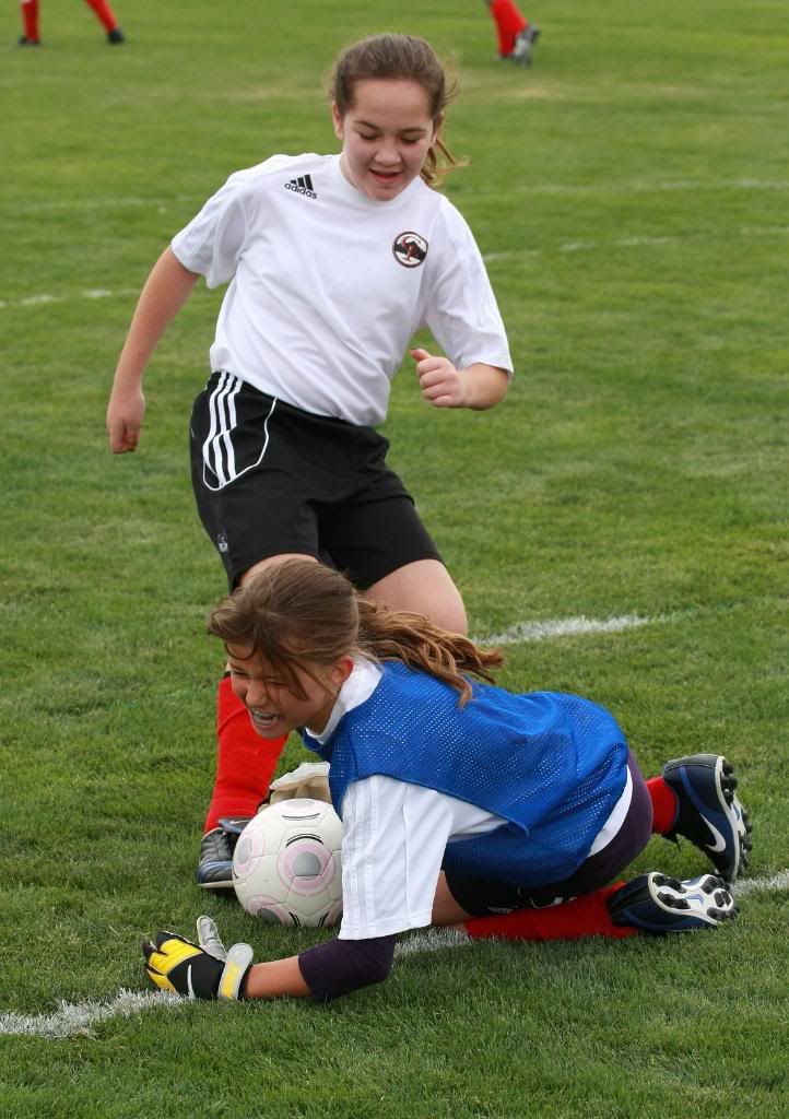 IMAGE: http://i274.photobucket.com/albums/jj277/ChasWG/Soccer/IMG_6186.jpg